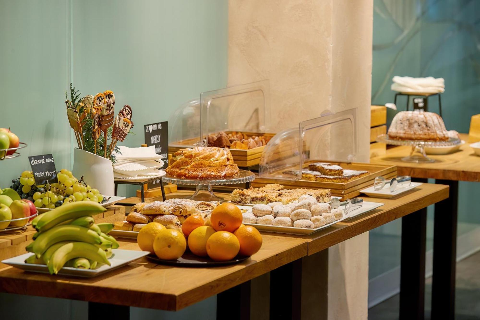 Park Flora Hotel 4*